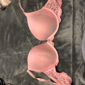 Pink Victoria’s Secret 38C push up bra